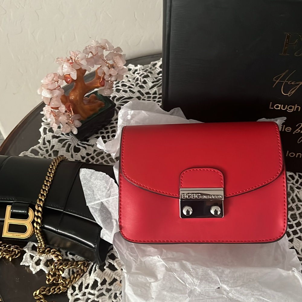 Small Chain Crossbody